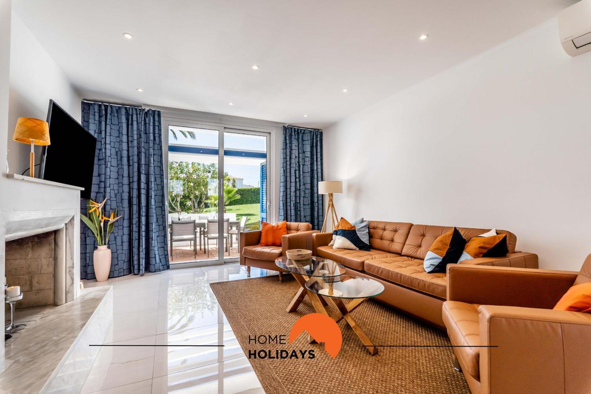 #220 Windmill Hill By Holidays Holiday home